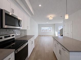 712 25th Ave NW #712, Calgary, AB T2M2B2