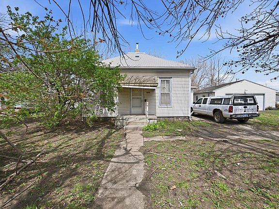 2nd image of 1722 Avenue G