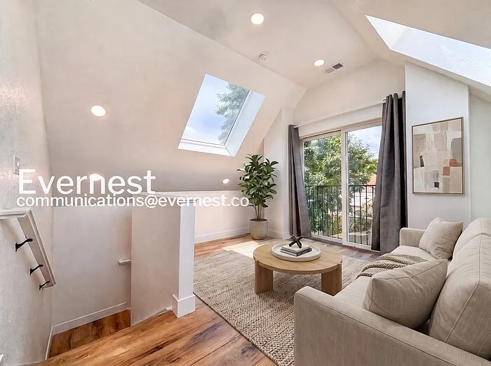 1 bed, 1.0 bath, 1050 sqft, $2,095 — Photo 1