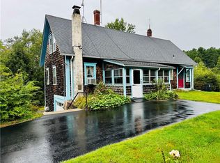 32 Hopkins Hollow Rd, Coventry, RI 02827