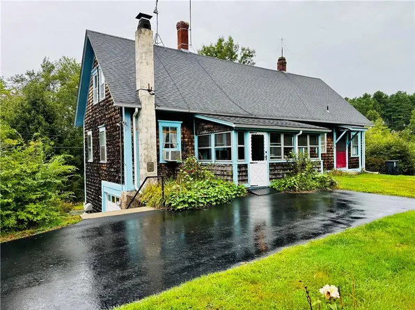 32 Hopkins Hollow Rd, Coventry, RI 02827