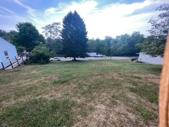 40 Cloverdale Ave, Canonsburg, PA 15317