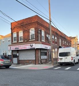 615 E 22nd St, Paterson, NJ, 07514