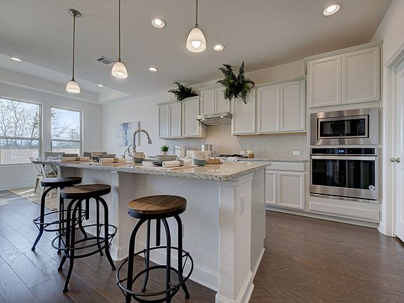 The Preserve at Singing Hills - Irving Interior Image 4