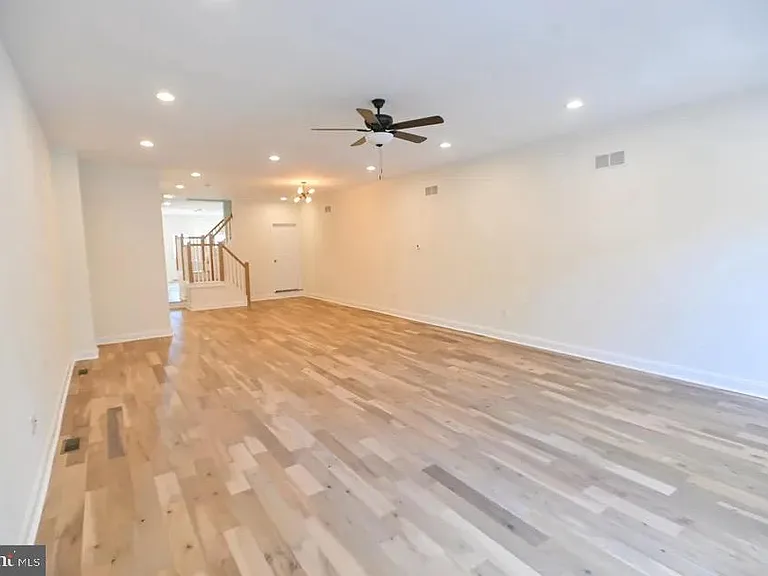 1227 Washington Blvd — Photo 5