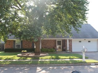 1204 S 32nd St, Broken Arrow, OK 74014