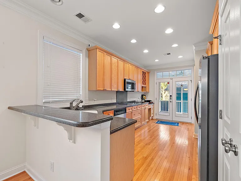 2344 Daniel Island Dr — Photo 6