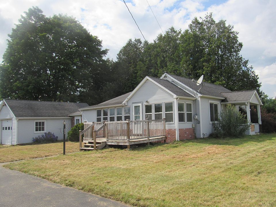 1st image of 523 Picketts Corners Rd