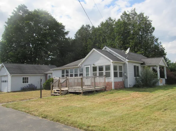 523 Picketts Corners Rd, Saranac, NY 12981