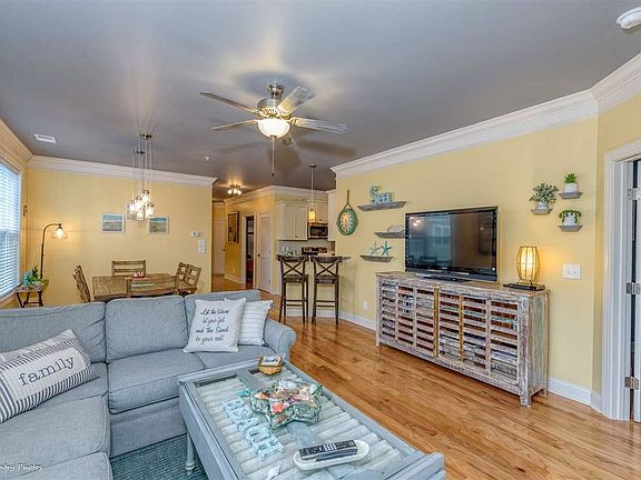 4th image of 70 Mingo Dr Unit 2D