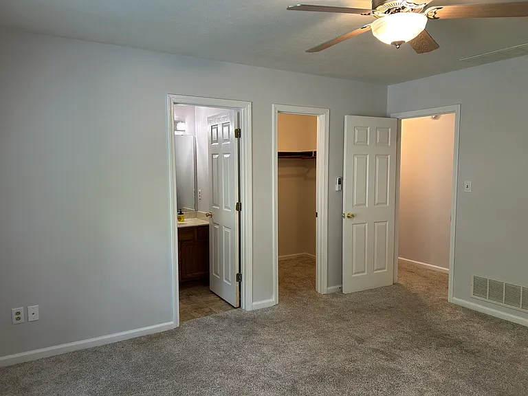 Bedroom 3 - Master