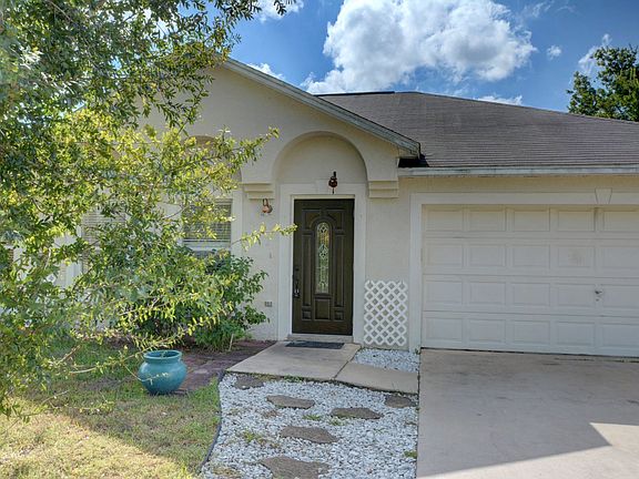 4th image of 642 SE Starflower Ave
