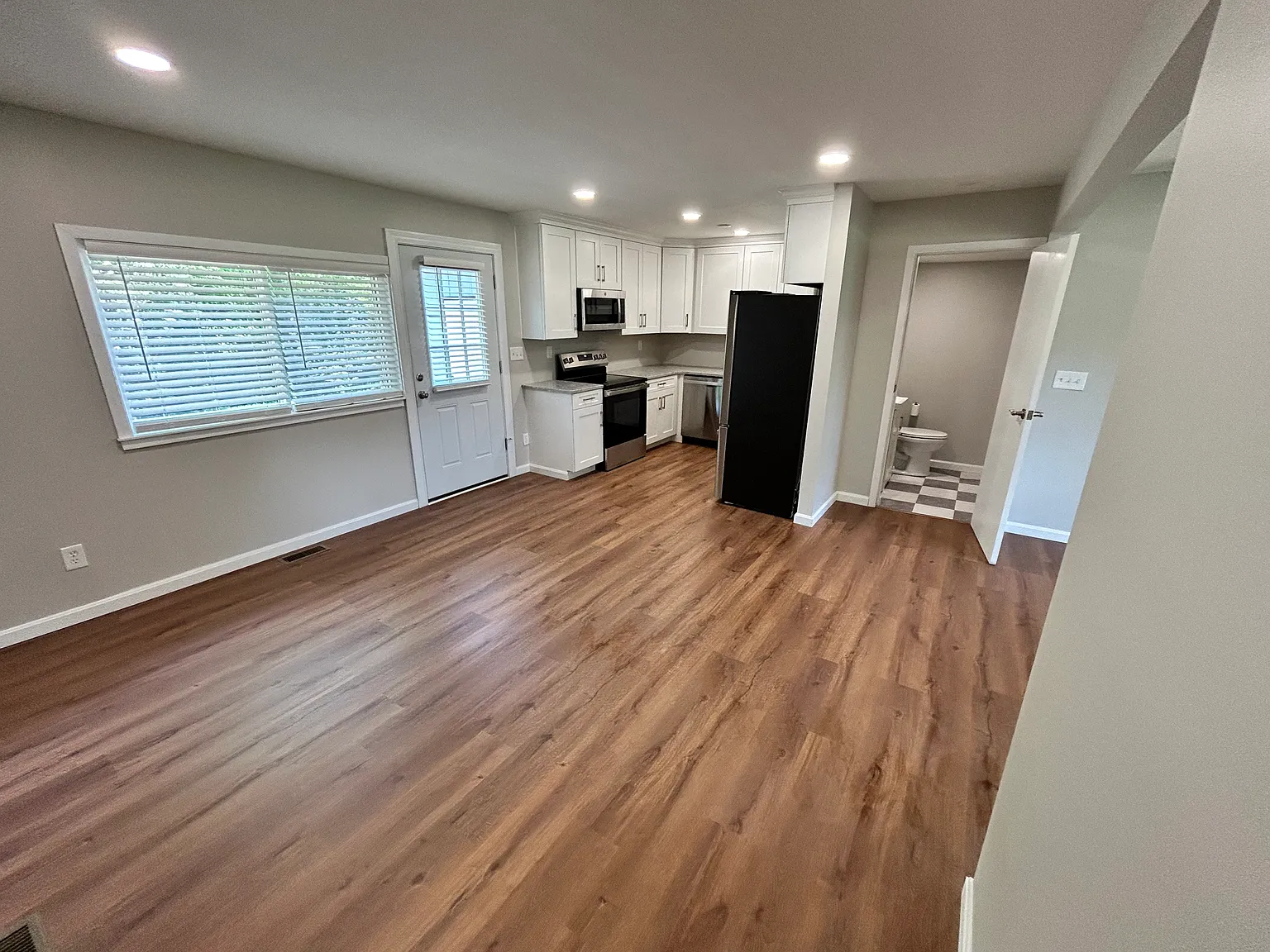 134 Kathleen Dr — Photo 4