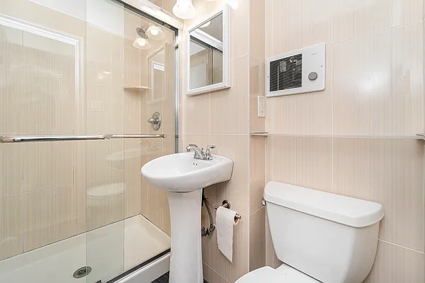 Rented by Modern Spaces | media 6