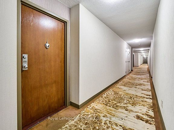 4th image of 711 Rossland Rd E #806