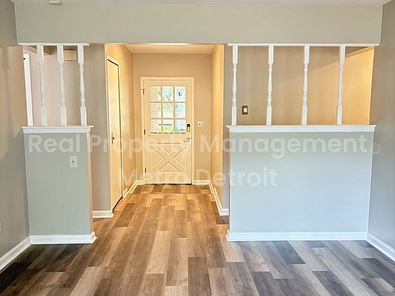 2nd image of 2651 Arrowhead Dr