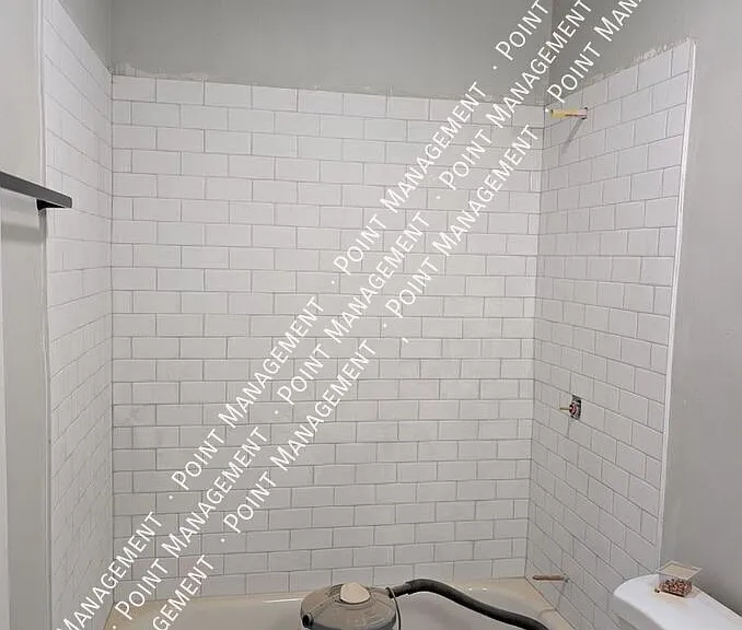 1522 Grayson Ave NW — Photo 2