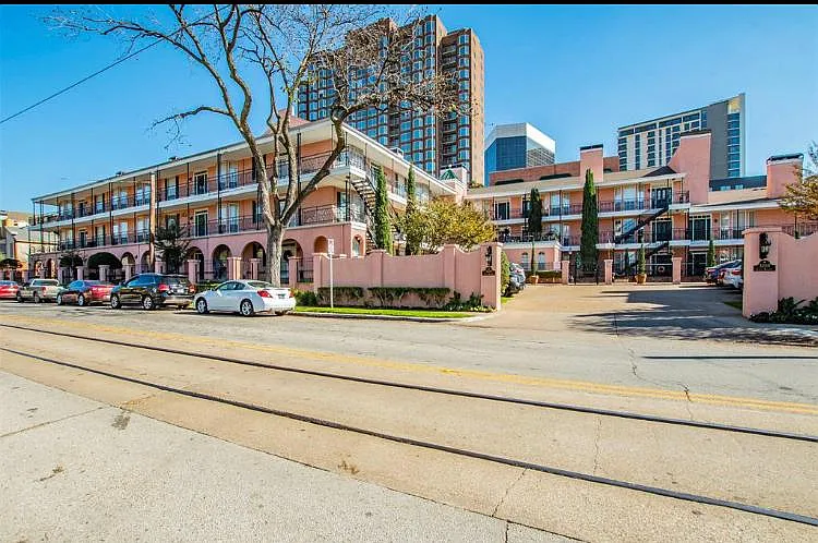 The trolley runs right in front if the property! Takes you to downtown, Klyde Warren Park, loops around all of Uptown Dallas! Free!