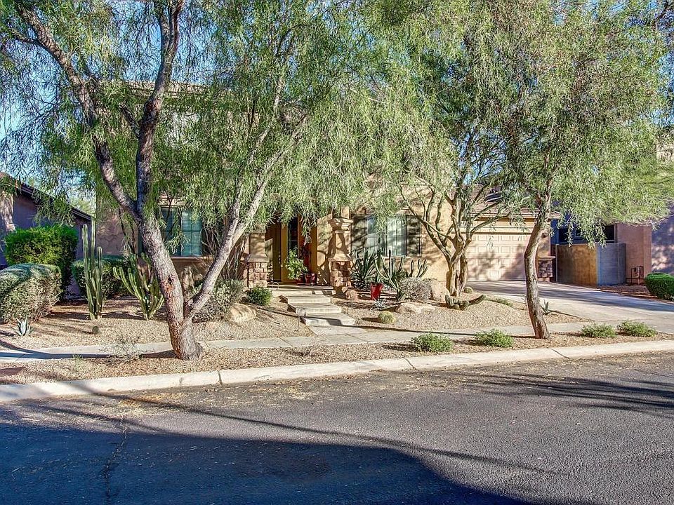 1st image of 2426 W Horsetail Trl