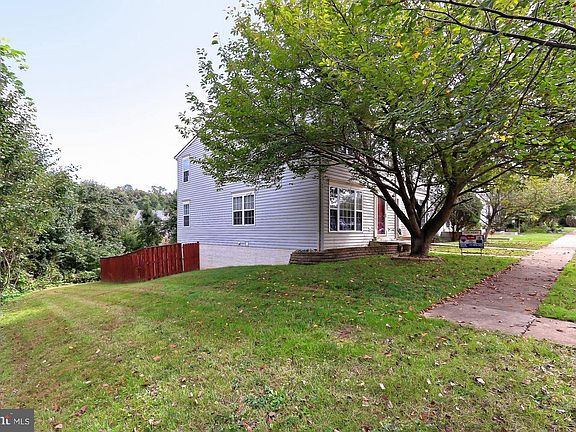 2nd image of 15859 Pebblewood St