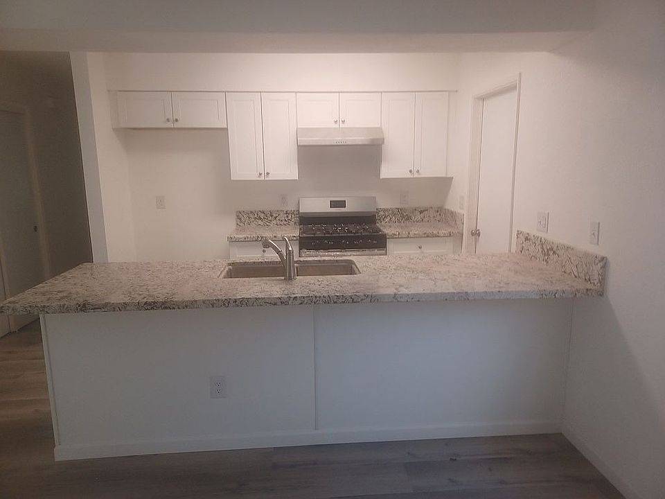 1st image of 516 S Santa Fe Ave