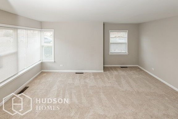 4th image of 1336 Wentworth Ave Unit 1