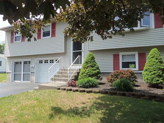 2nd image of 7 Belanger Ave