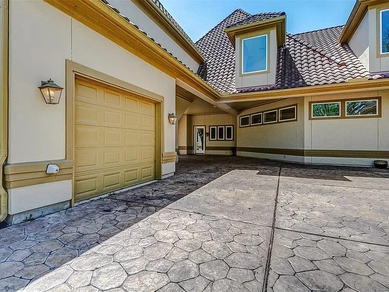 33202 W Haddon Ct — Photo 49