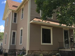 1079 12th St, Marion, IA 52302