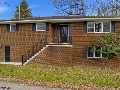 69 Celtic Dr, Clarksburg, WV, 26301