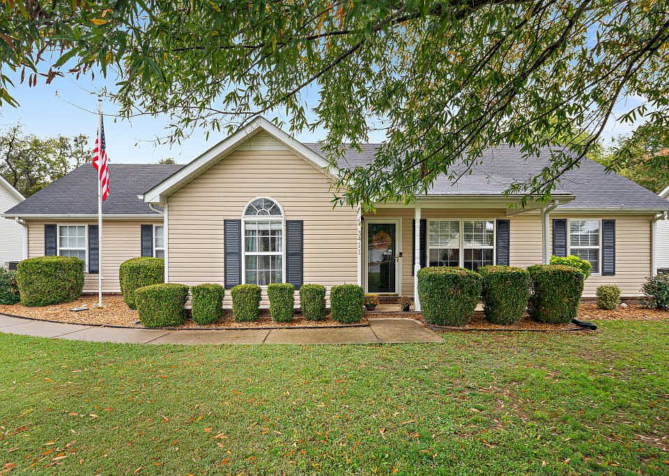 1st image of 3411 Hardwood Dr