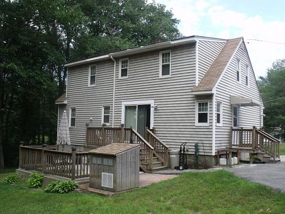 2nd image of 9 Marilyn Park Dr