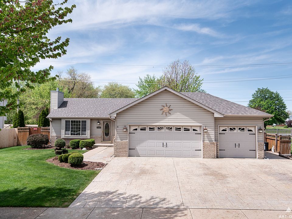 1st image of 1717 W Mystic Dr