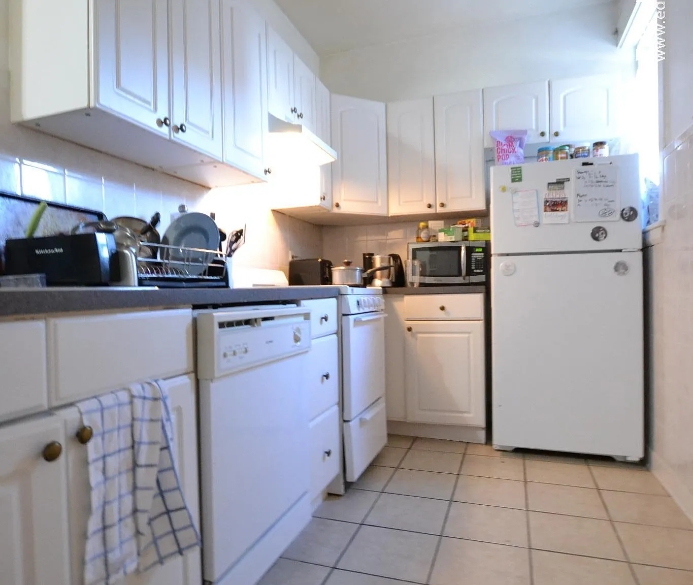 4 bed, 1300 sqft, $6,500 — Photo 1