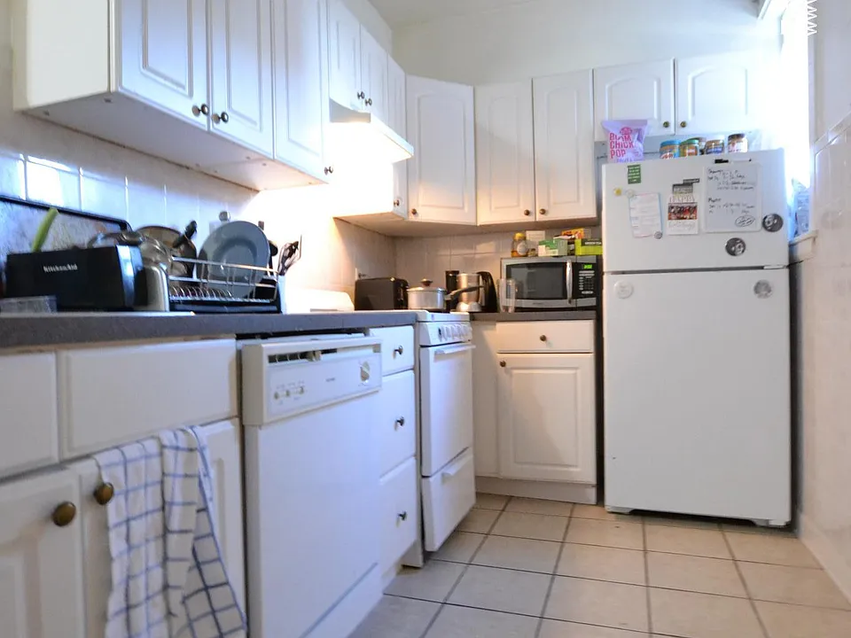 316 Saint Paul St #3