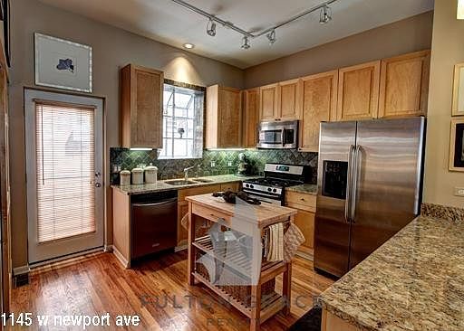 1st image of 1145 W Newport Ave #1313
