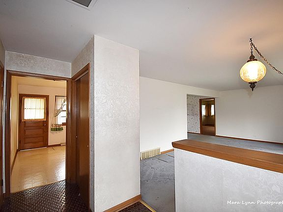 3rd image of 506 E Atwood Ct