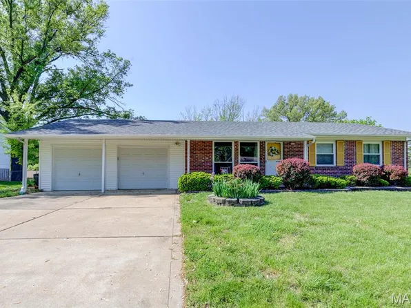 12316 Design Ln, Saint Louis, MO 63146