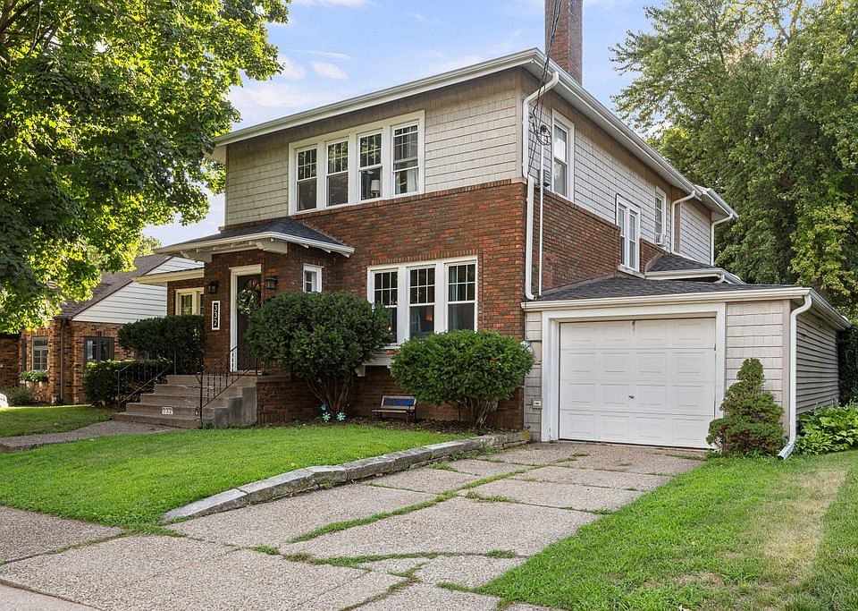 1st image of 332 Forest Rd
