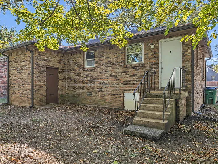 3108 Lealand Ln #B — Photo 18