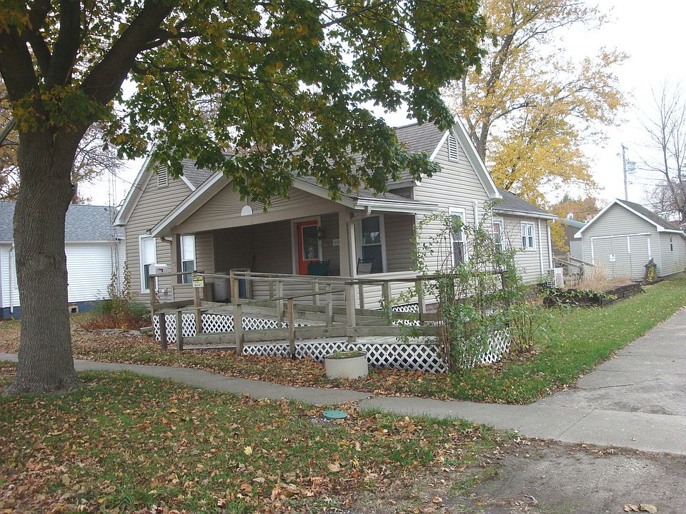 111 S 1st St, Cissna Park, IL 60924 Zillow