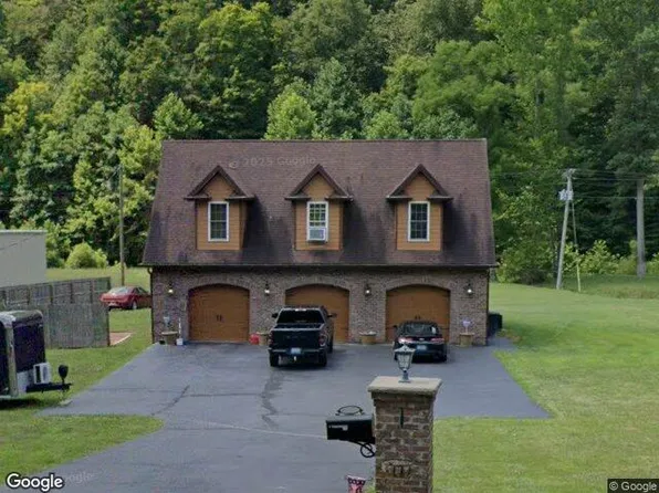 6917 State Route 172, Flatgap, KY 41219