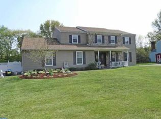 5200 Ivystream Rd, Hatboro, PA 19040