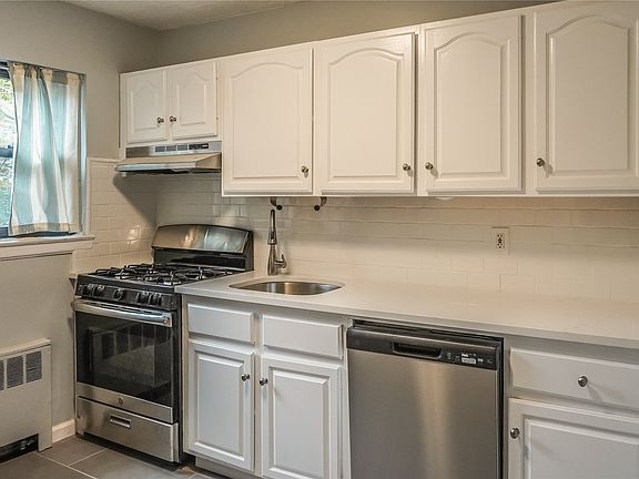 3rd image of 219-52 75th Ave #1