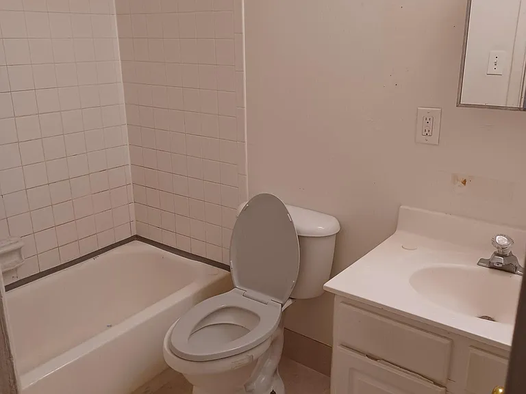 6011 Emerson St #716 — Photo 5