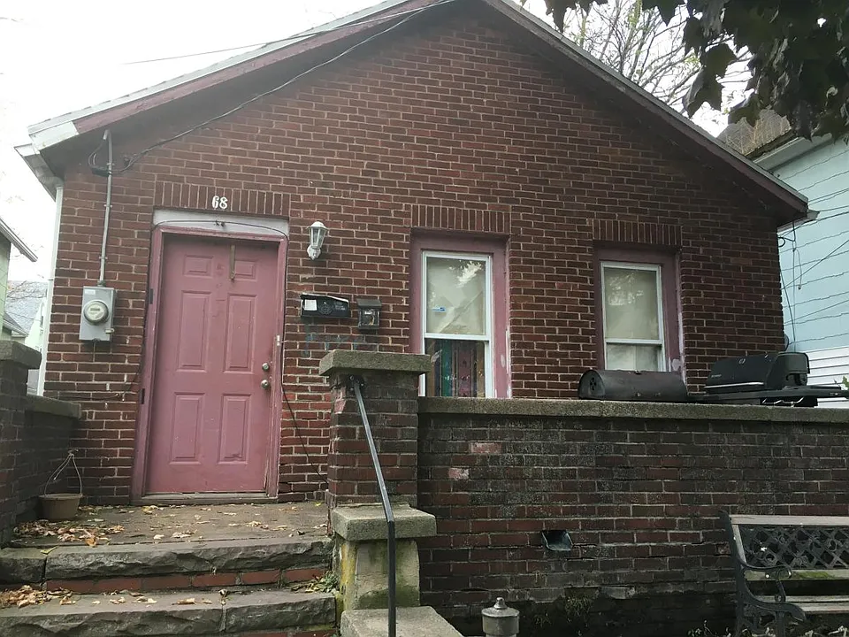 68 Barton St