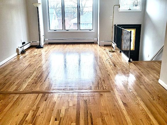 4th image of 2420 Rossett St #B