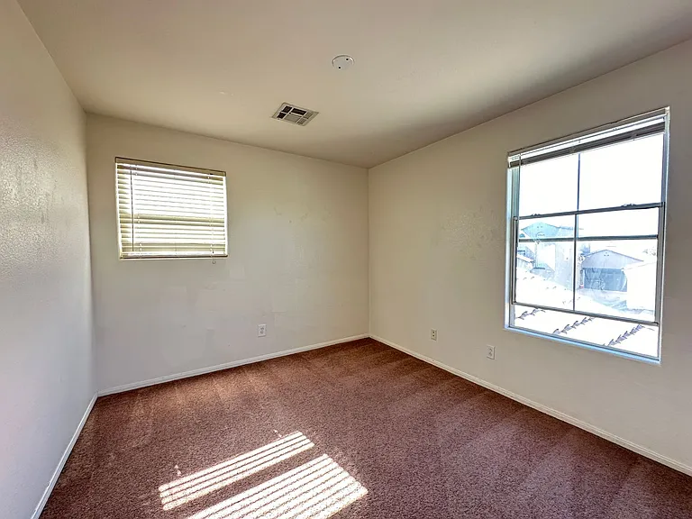 10440 Anacostia St — Photo 19