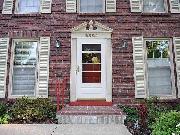 2nd image of 2924 Oxford Rd