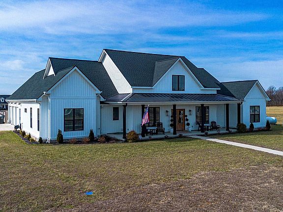 2nd image of 1560 Falcons Ridge Blvd